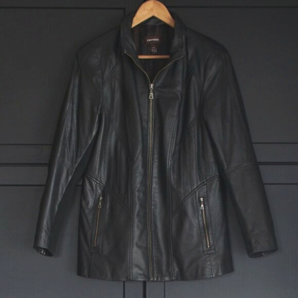 🌷Danier | Black Leather Jacket
